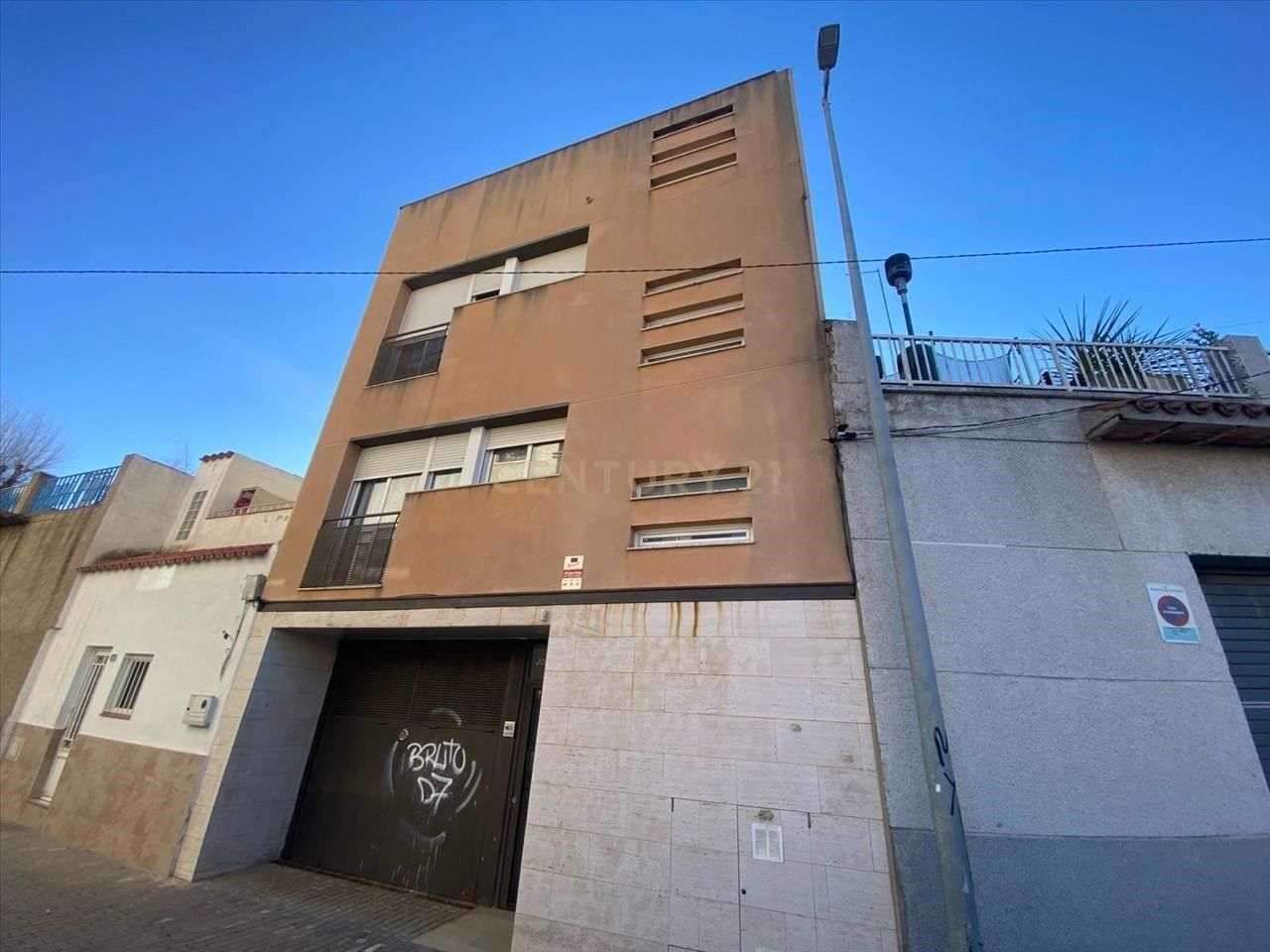 Vista exterior de Garatge en venda en Sabadell