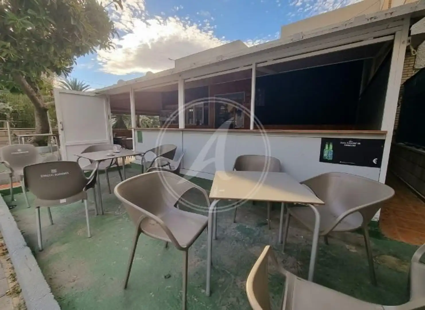 Local comercial en venda a Calle del Pintor Astorza y Triay, imagen 2