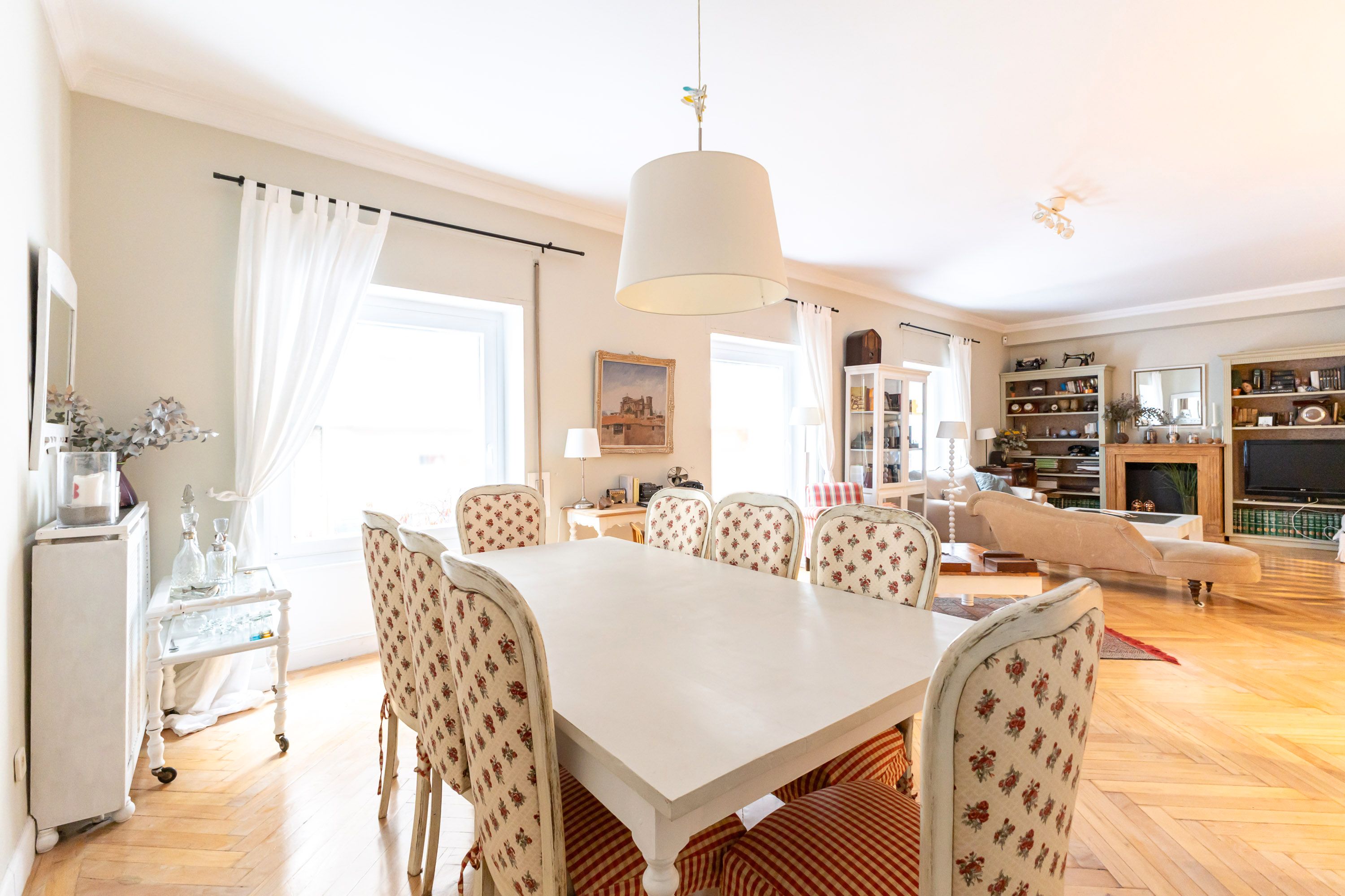 Dining room of Flat for sale in  Madrid Capital  with Air Conditioner, Heating and Parquet flooring