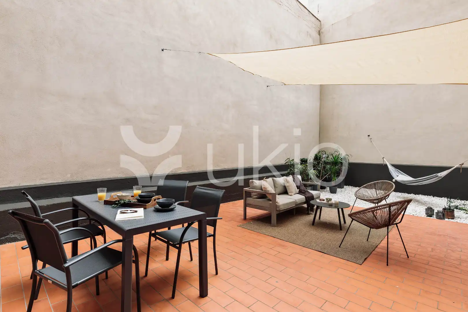 Apartamento con ascensor en alquiler en Carrer del Consell de Cent