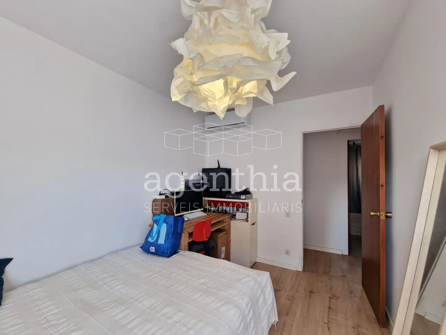 Study for sale in Girona, Girona