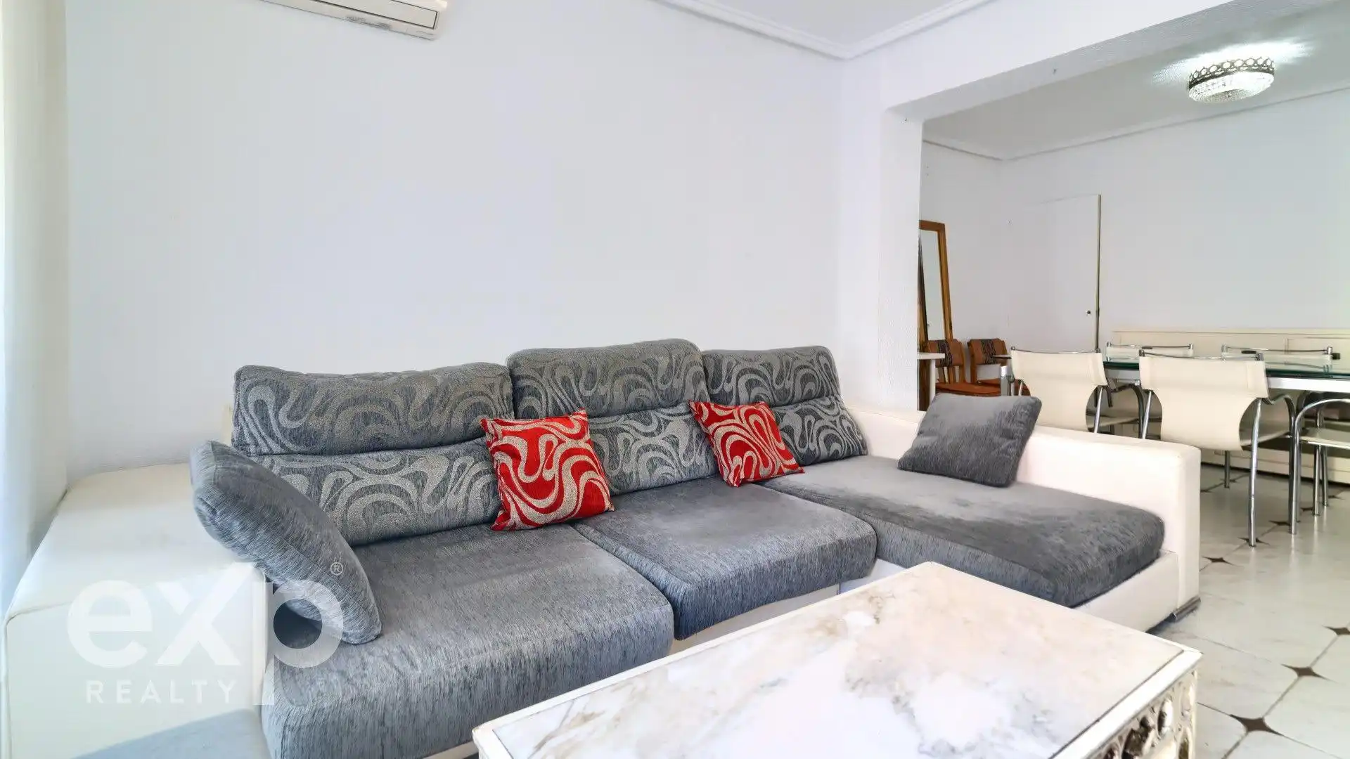 Living room of Flat for sale in Valencia  with Air Conditioner, Heating and Terrace