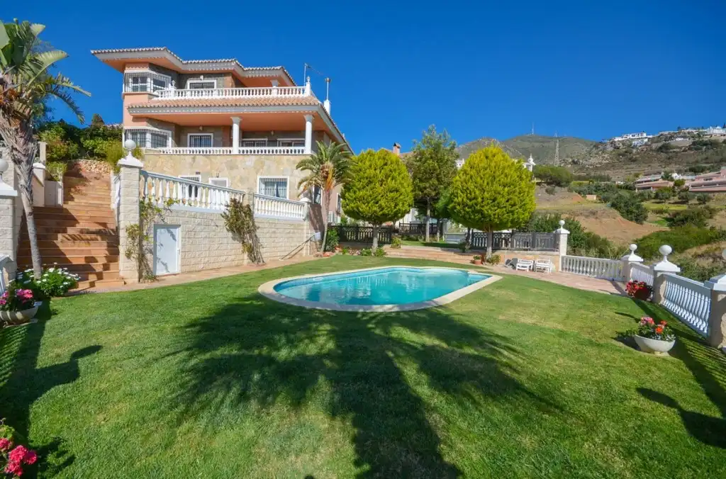 Garden of Houses for sale in Benalmádena  with Air Conditioner, Private garden and Terrace