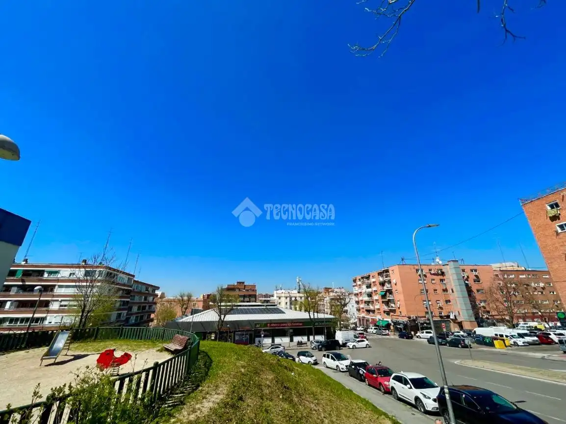 Individual with lift for sale in C. del Pico Moncayo, imagen 13