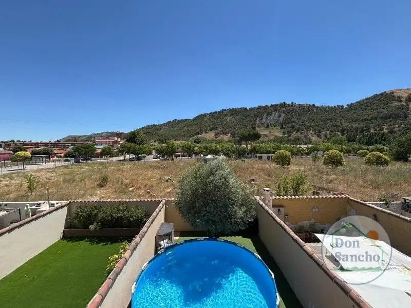 Jardín de Casa adosada en venta en Cabezón de Pisuerga con Calefacción, Jardín privado y Terraza