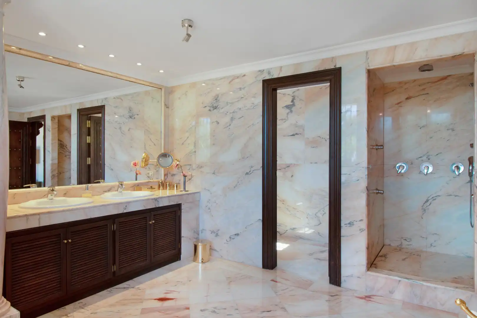 Bathroom of Houses for rent in Marbella  with Private garden, Terrace and Swimming Pool