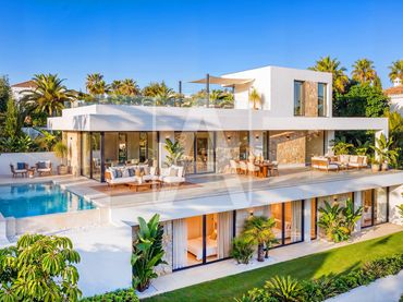 Villa con piscina in vendita a La Empedrola