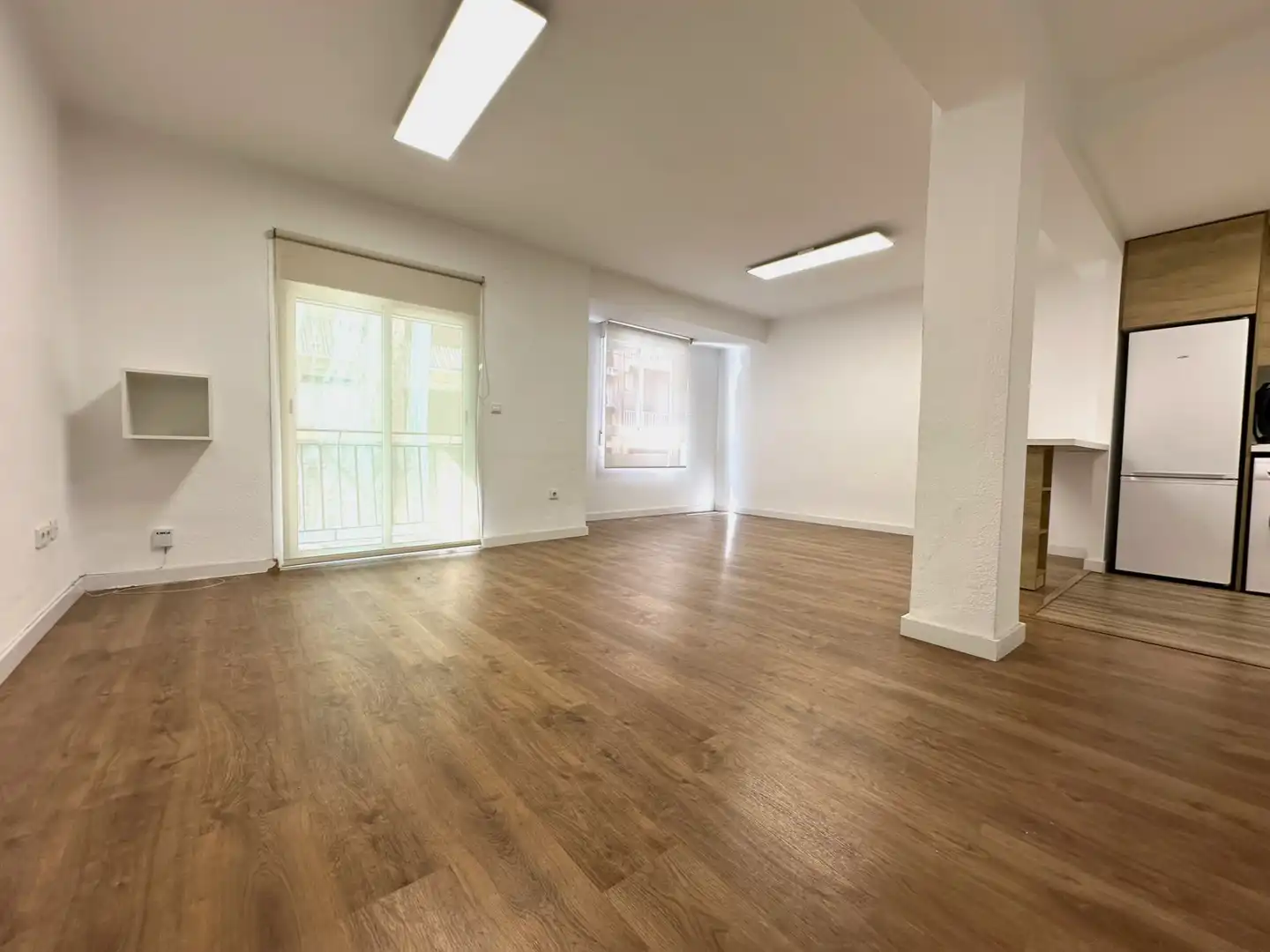 Flat for rent in Xirivella  with Air Conditioner, Parquet flooring and Terrace