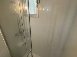 Bathroom of Flat for rent in Madrid  with Air Conditioner, Heating and Furnished