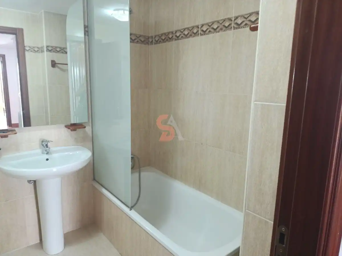 Bathroom of Flat for rent in Valladolid  with Heating, Terrace and Storage room