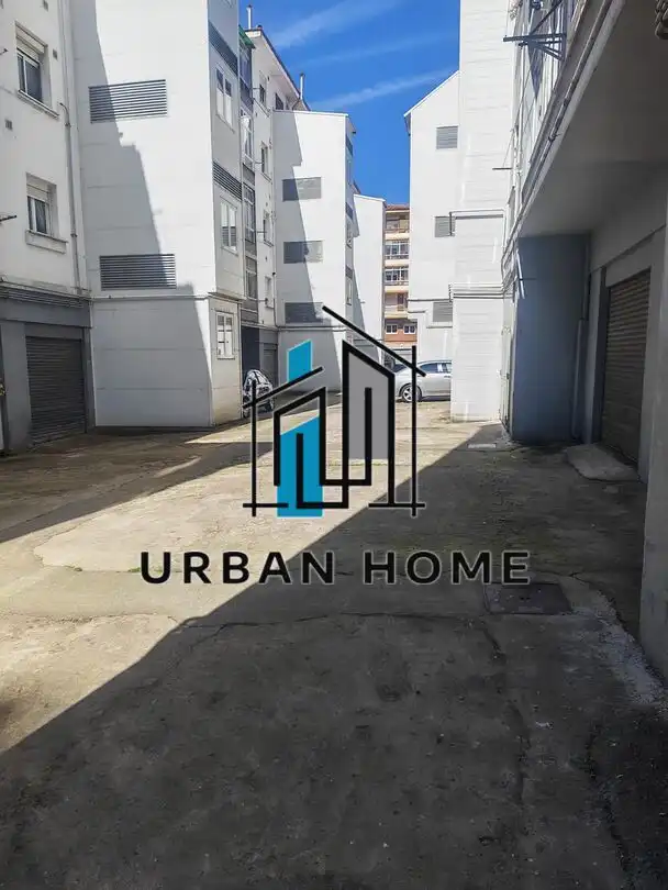 Außenansicht von Wohnung zum Verkauf in León Capital  mit Heizung und Terrasse