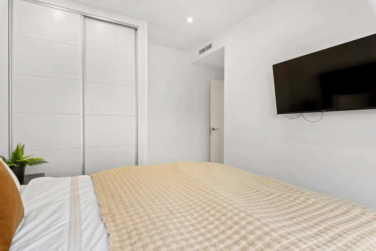 Dormitori de Casa o xalet en venda en Rojales amb Aire condicionat, Jardí privat i Terrassa