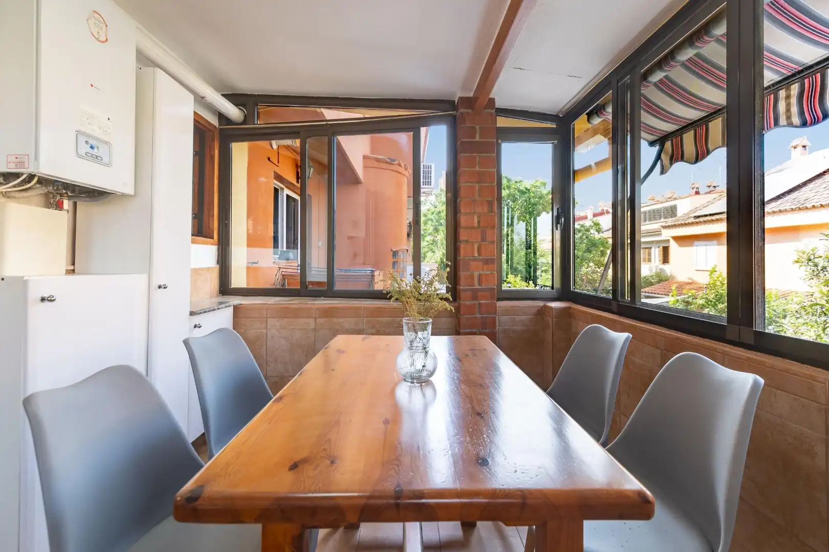 Comedor de Casa adosada en venta en Paterna con Calefacción, Jardín privado y Terraza