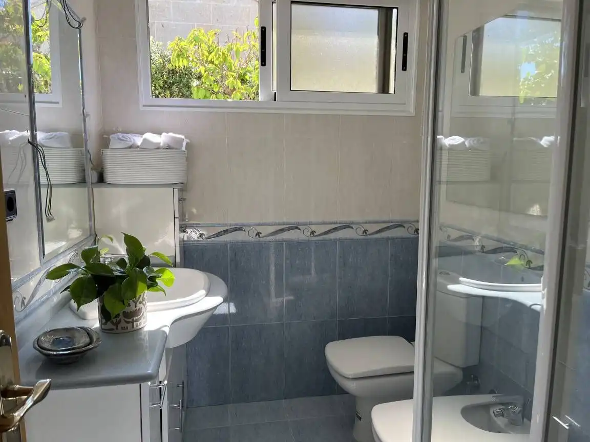 Baño de Finca rústica de alquiler en Baiona con Jardín privado, Terraza y Piscina