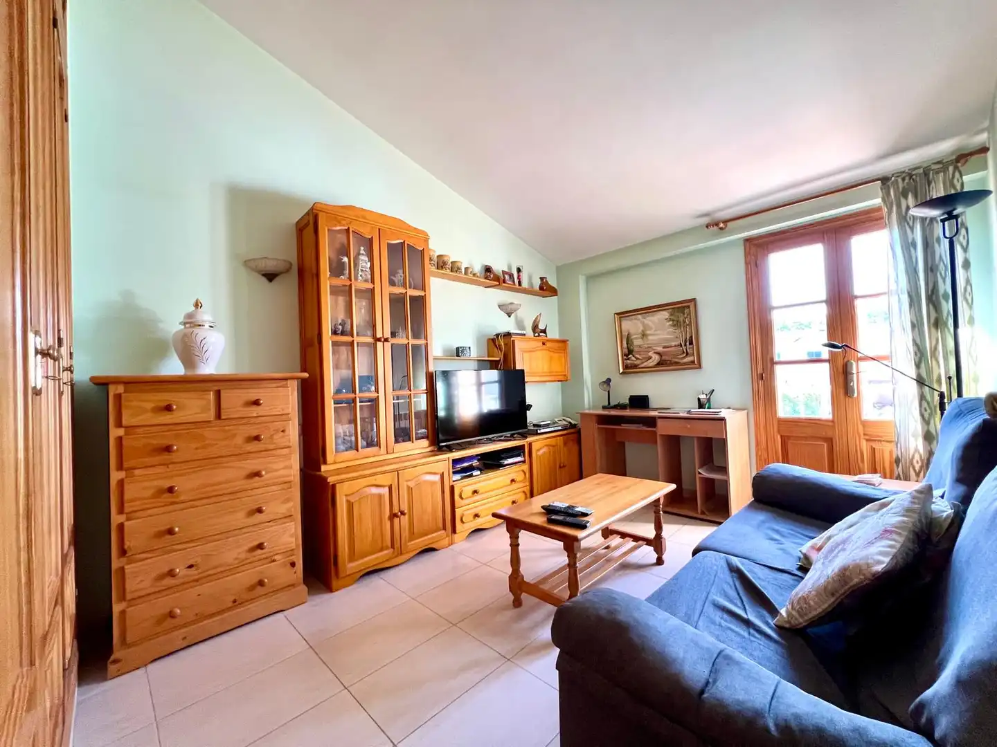 Sala d'estar de Casa adosada en venda en  Palma de Mallorca amb Aire condicionat, Calefacció i Jardí privat