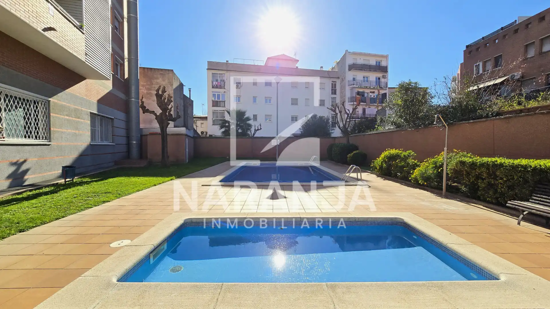 Swimming pool of Flat for sale in Mollet del Vallès  with Balcony and Community pool