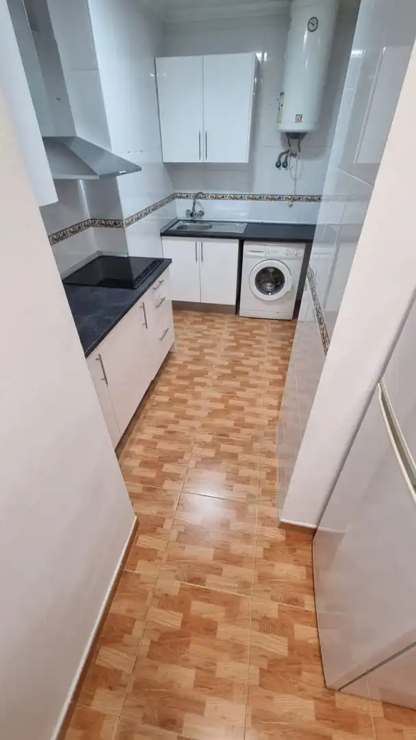 Cocina de Piso de alquiler en Sevilla con Aire acondicionado y Calefacción