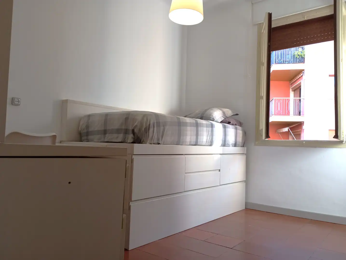 Habitación de Piso en venta en Figueres con Calefacción, Trastero y Horno
