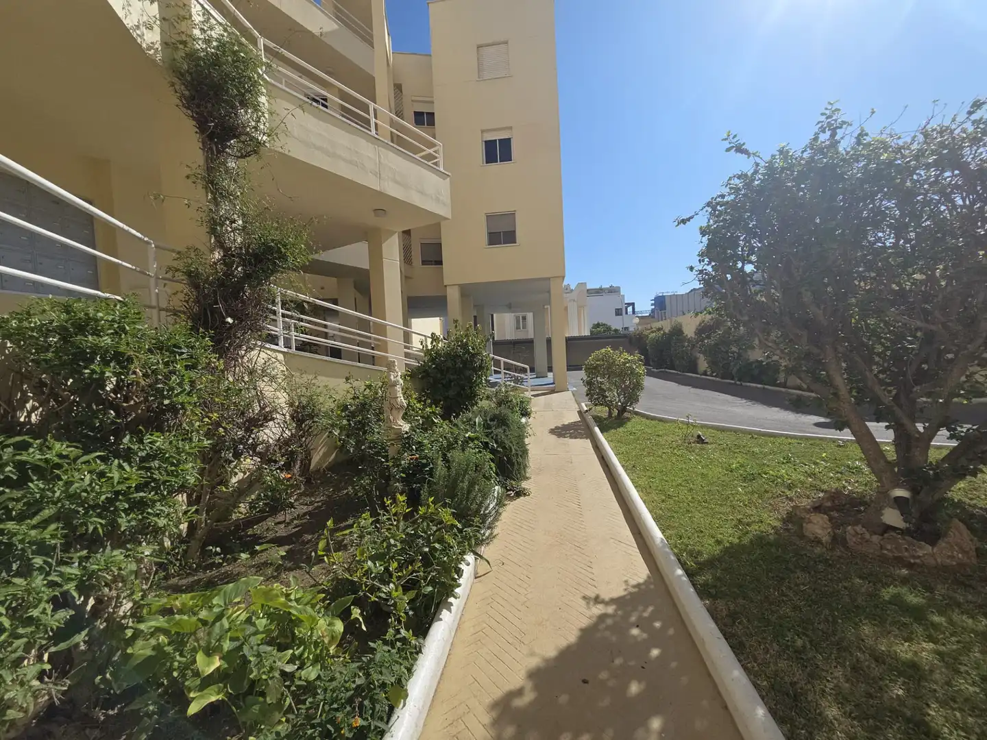 Vista exterior de Apartamento en venta en Torremolinos con Terraza, Trastero y Horno
