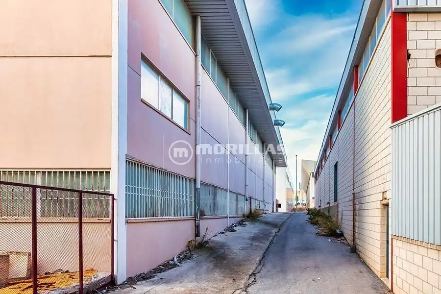 Vista exterior de Nave industrial en venta en Yecla