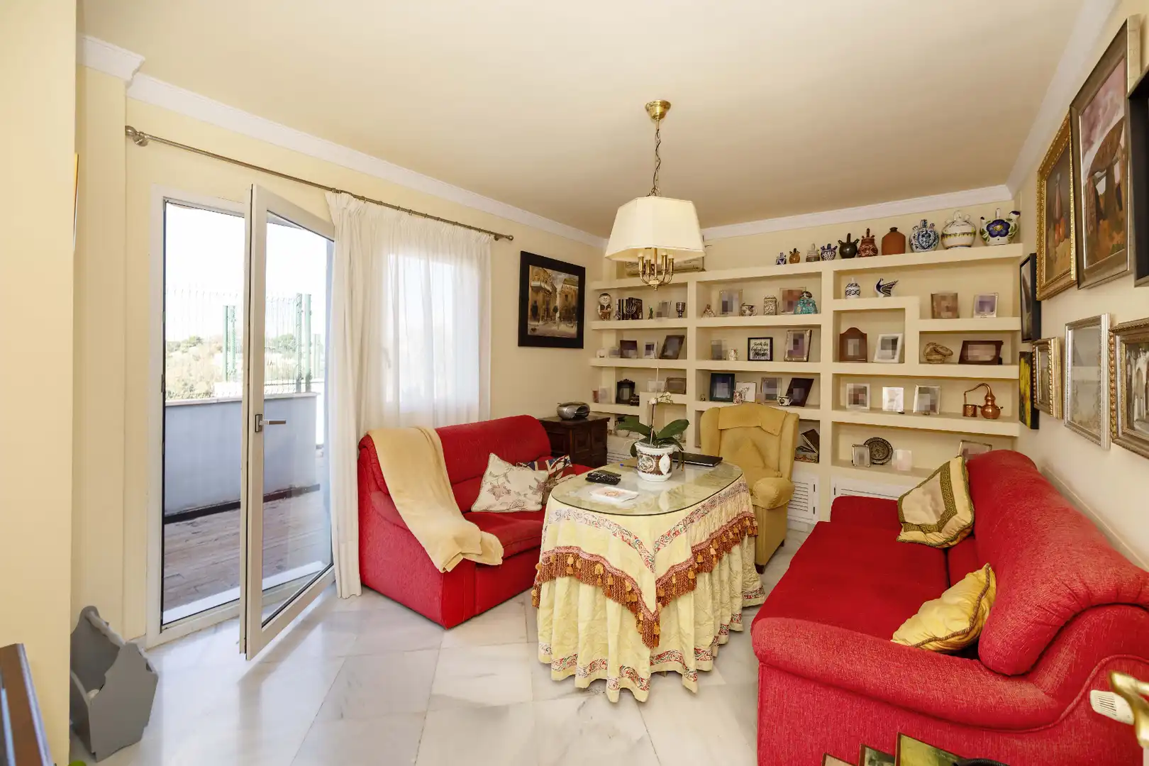 Sala de estar de Casa o chalet en venta en Málaga con Jardín privado, Terraza y Piscina