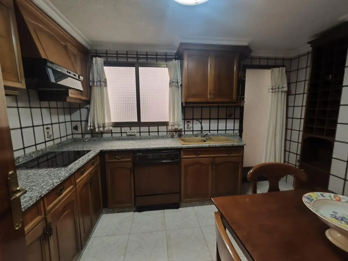 Cuina de Pis en venda en Elda amb Aire condicionat, Parquet i Moblat