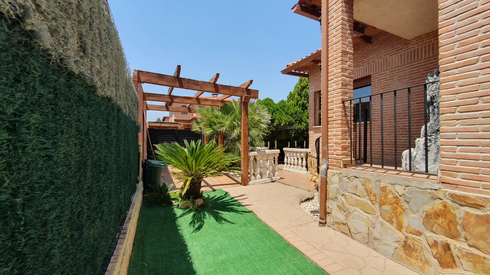 Terrassa de Casa adosada en venda en Olías del Rey amb Aire condicionat, Calefacció i Jardí privat