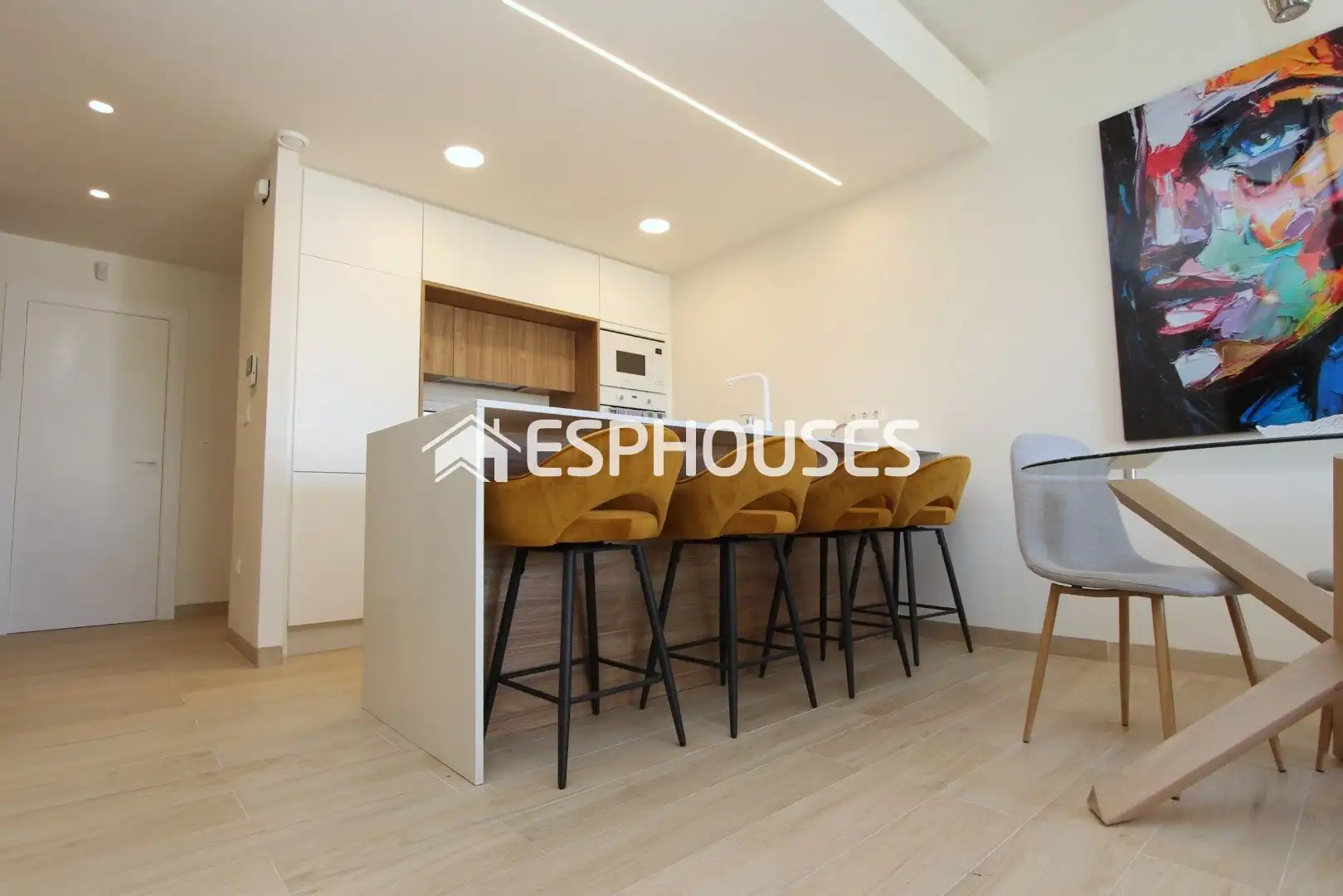 Bajo con terraza en venta en El Raso, imagen 2