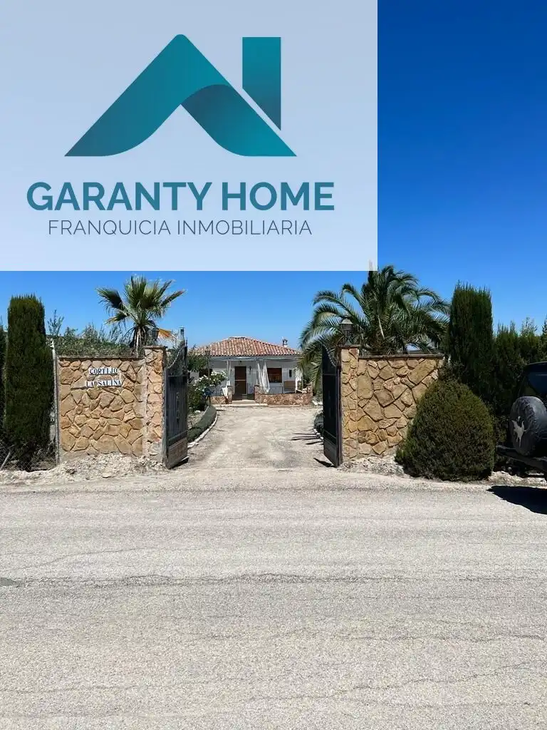 Vista exterior de Finca rústica en venta en Martos con Aire acondicionado, Calefacción y Jardín privado