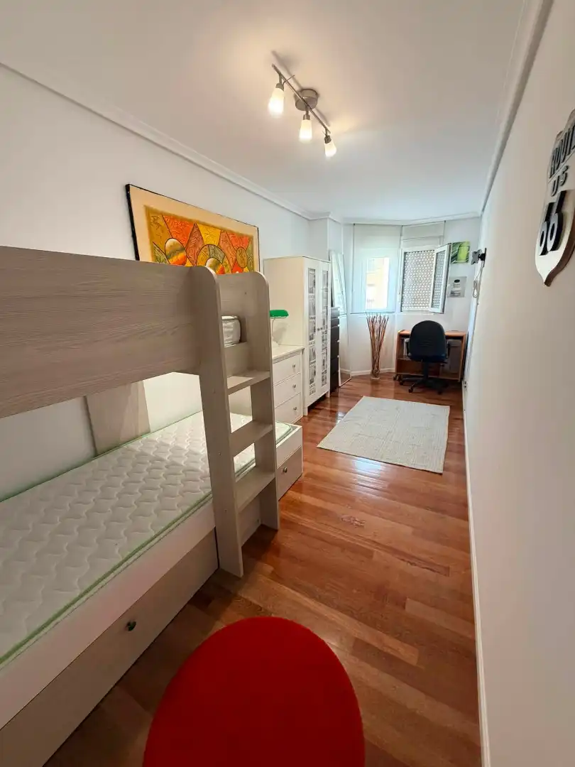Wohnung zur Miete in Calle la Garoja, Cartes