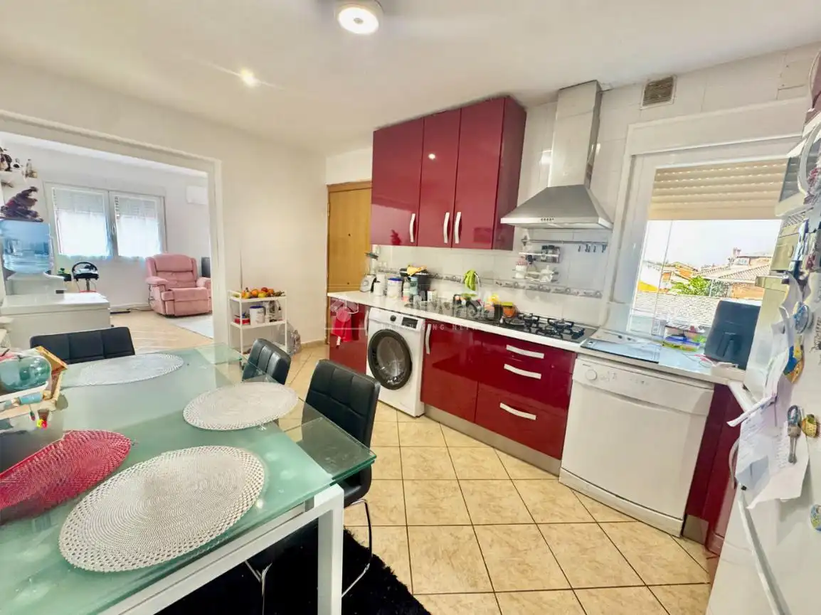 Cocina de Piso en venta en Yunquera de Henares con Aire acondicionado, Amueblado y Balcón