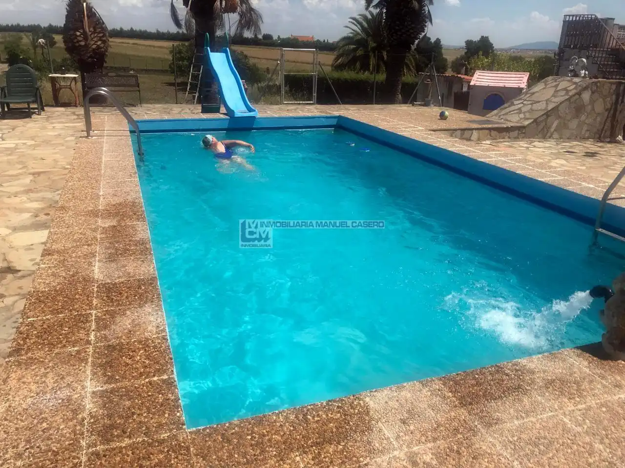 Piscina de Casa o xalet en venda en Cáceres amb Calefacció, Jardí privat i Terrassa