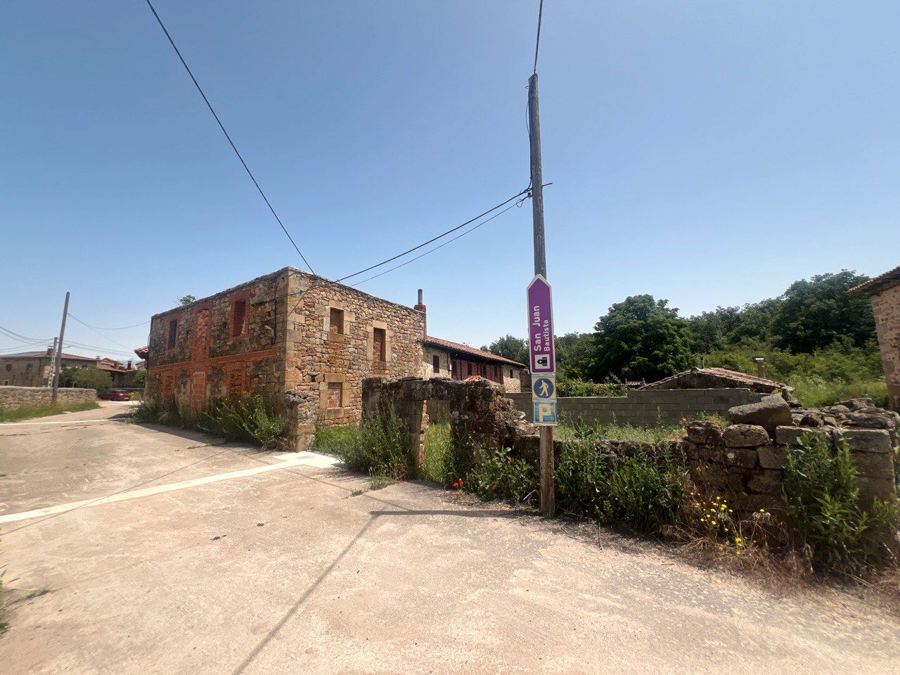 Außenansicht von Country house zum verkauf in Aguilar de Campoo mit Privatgarten