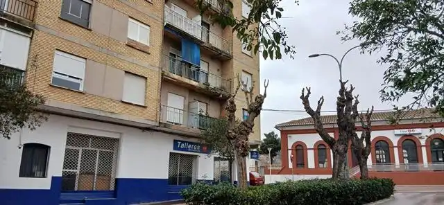 Vista exterior de Piso en venta en Chiva