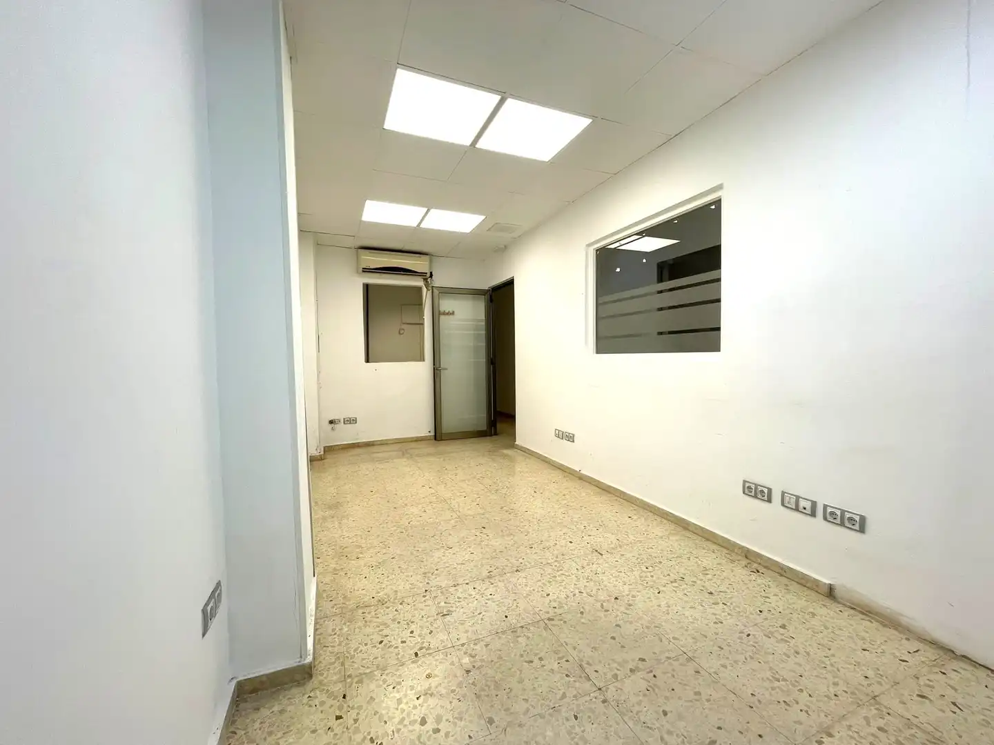 Business premises for sale in Carrer Sant Pere Pasqual 10, imagen 3