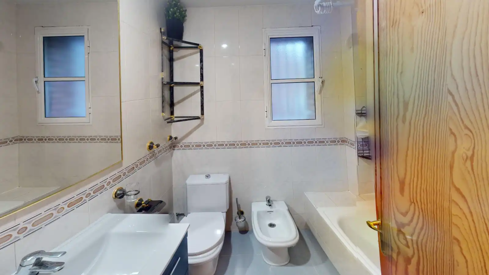 Bathroom of Detached homes for sale in Alicante / Alacant  with Air Conditioner, Heating and Private garden