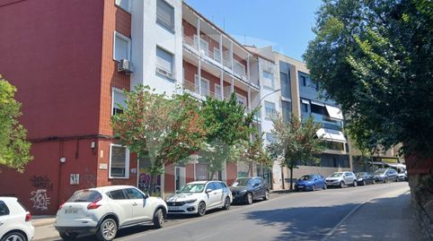 PISO EN VENTA DE 4 DORMITORIOS Y 2 BAÑOS. ZONA DE COLON