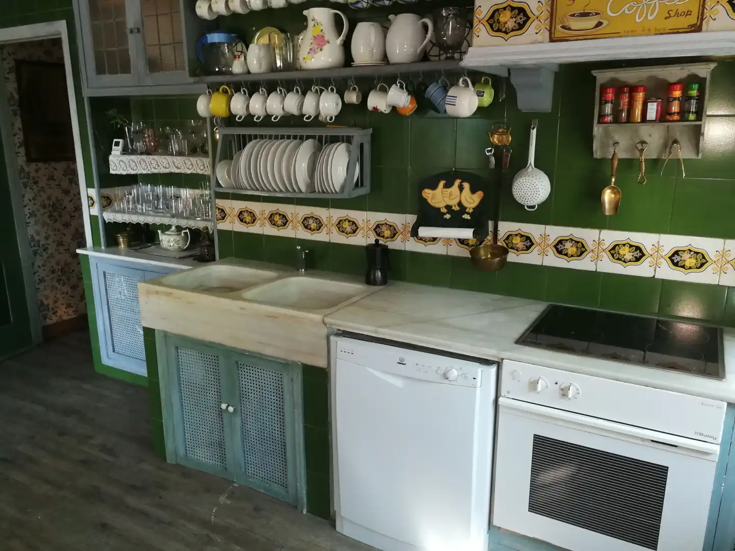 Kitchen of Houses for sale in Córdoba  with Air Conditioner, Private garden and Terrace