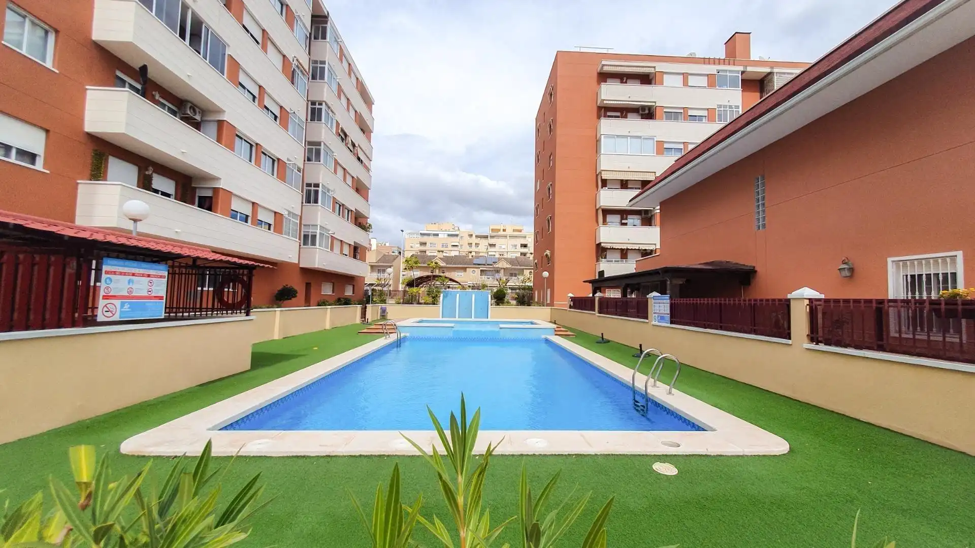 Bungalow con terraza en venta en Elche ciudad, imagen 4