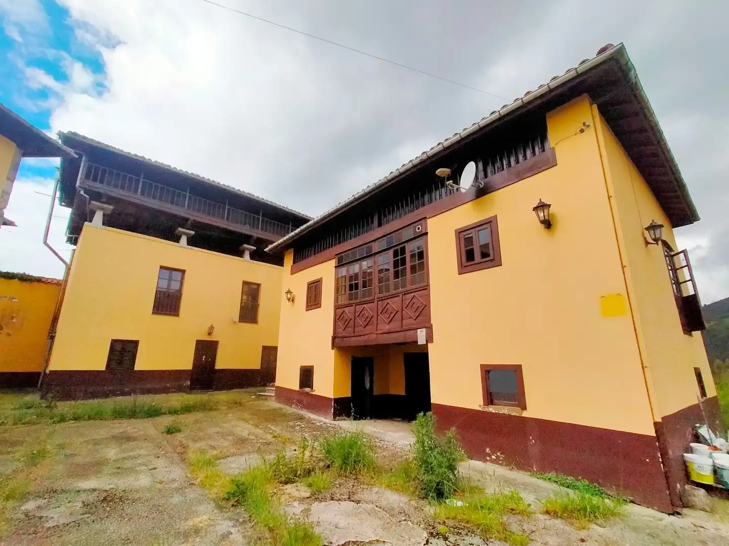Vista exterior de Finca rústica en venta en Salas con Terraza y Trastero