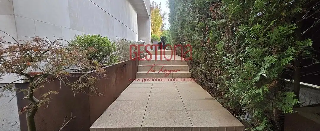 Terrace of Houses for sale in Santa Cruz de Bezana  with Private garden, Terrace and Furnished