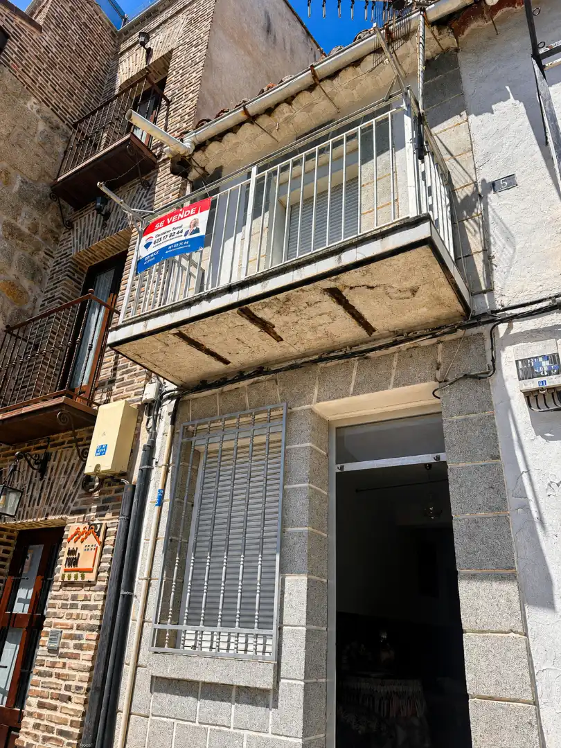 Vista exterior de Casa adosada en venda en El Hoyo de Pinares 