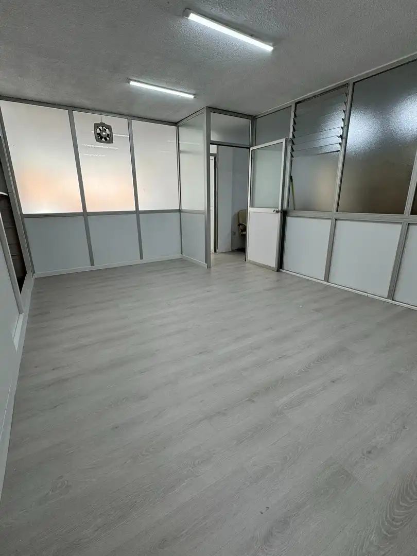 Bureau avec ascenseur à vendre à trinidad grund, imagen 21