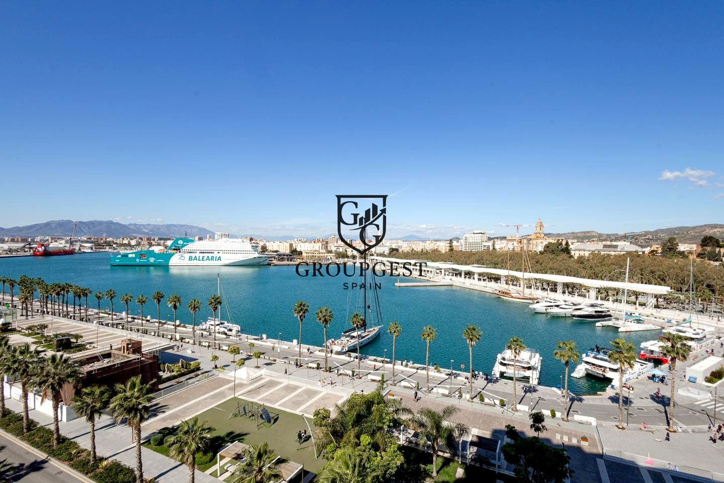 Flat for sale in De La Farola, La Malagueta - Monte Sancha, Centro