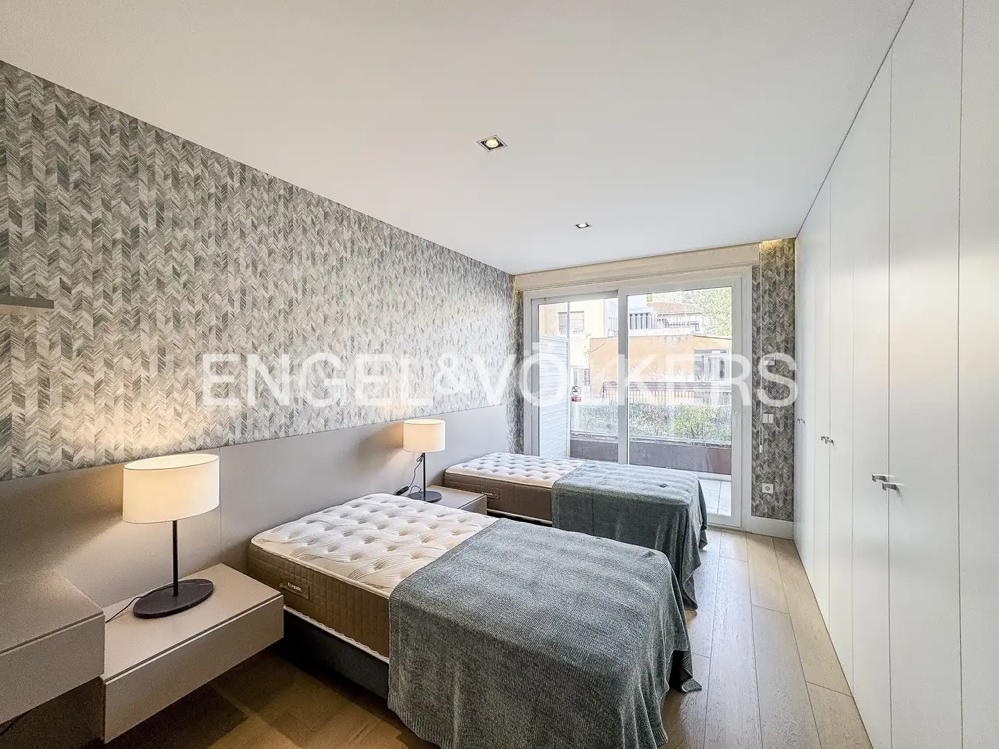 Balcony of Flat for rent in Barcelona  with Air Conditioner, Heating and Parquet flooring