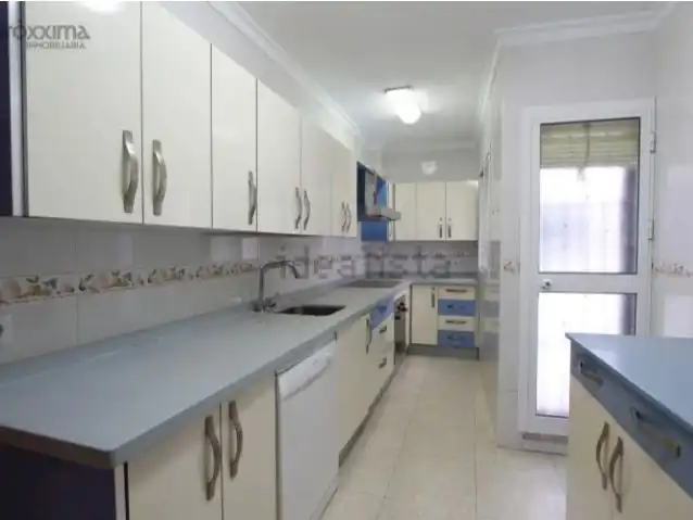 Kitchen of Flat for sale in Casco Antiguo