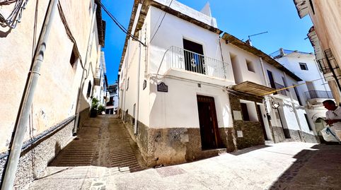 🏡 CASA REFORMADA DE 3 DORMITORIOS Y 3 BAÑOS EN LAROLES – 99.000€ 🏡