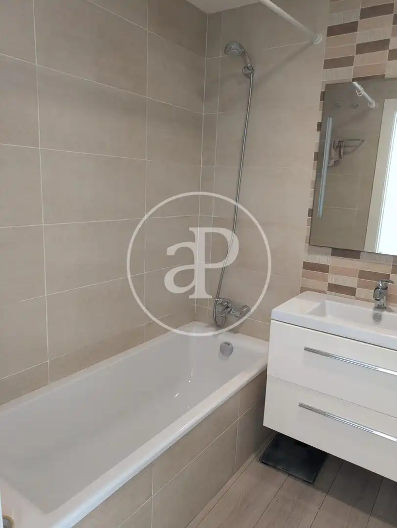 Bathroom of Flat for rent in El Puig de Santa Maria  with Air Conditioner, Heating and Private garden