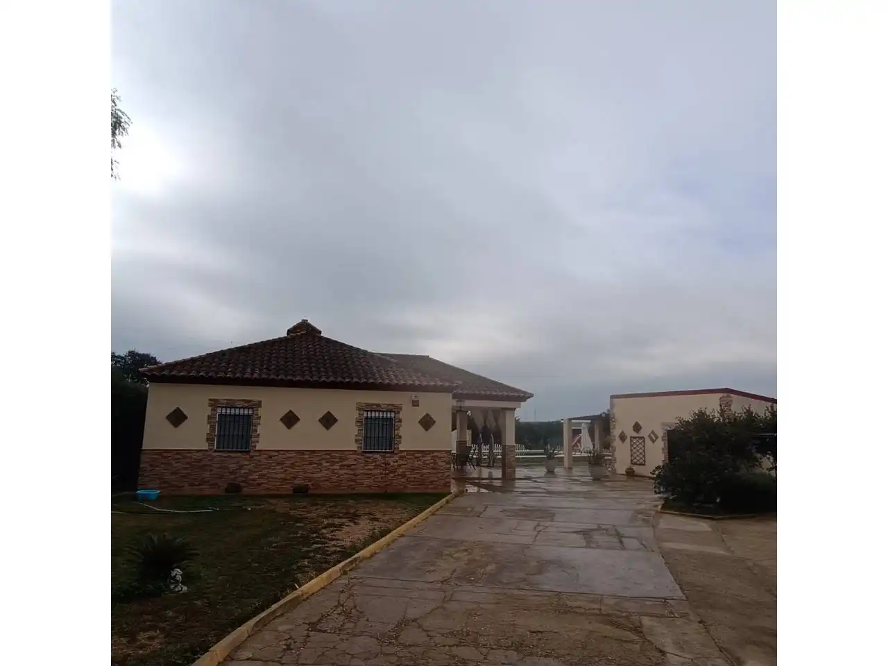 Vista exterior de Casa o chalet en venta en Carmona con Aire acondicionado, Calefacción y Jardín privado