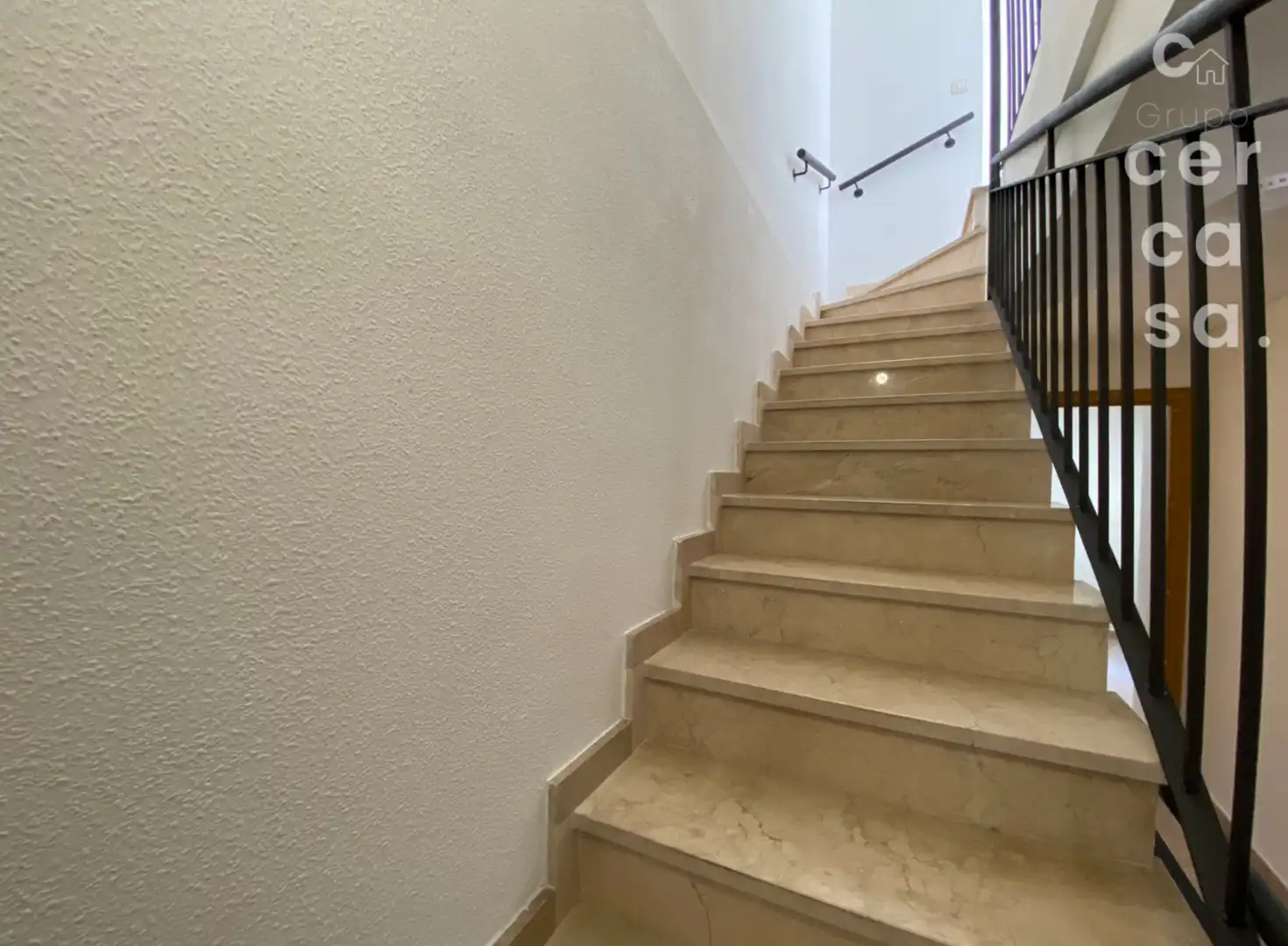 Casa adosada en venta en Tavernes Blanques con Terraza, Trastero y Balcón